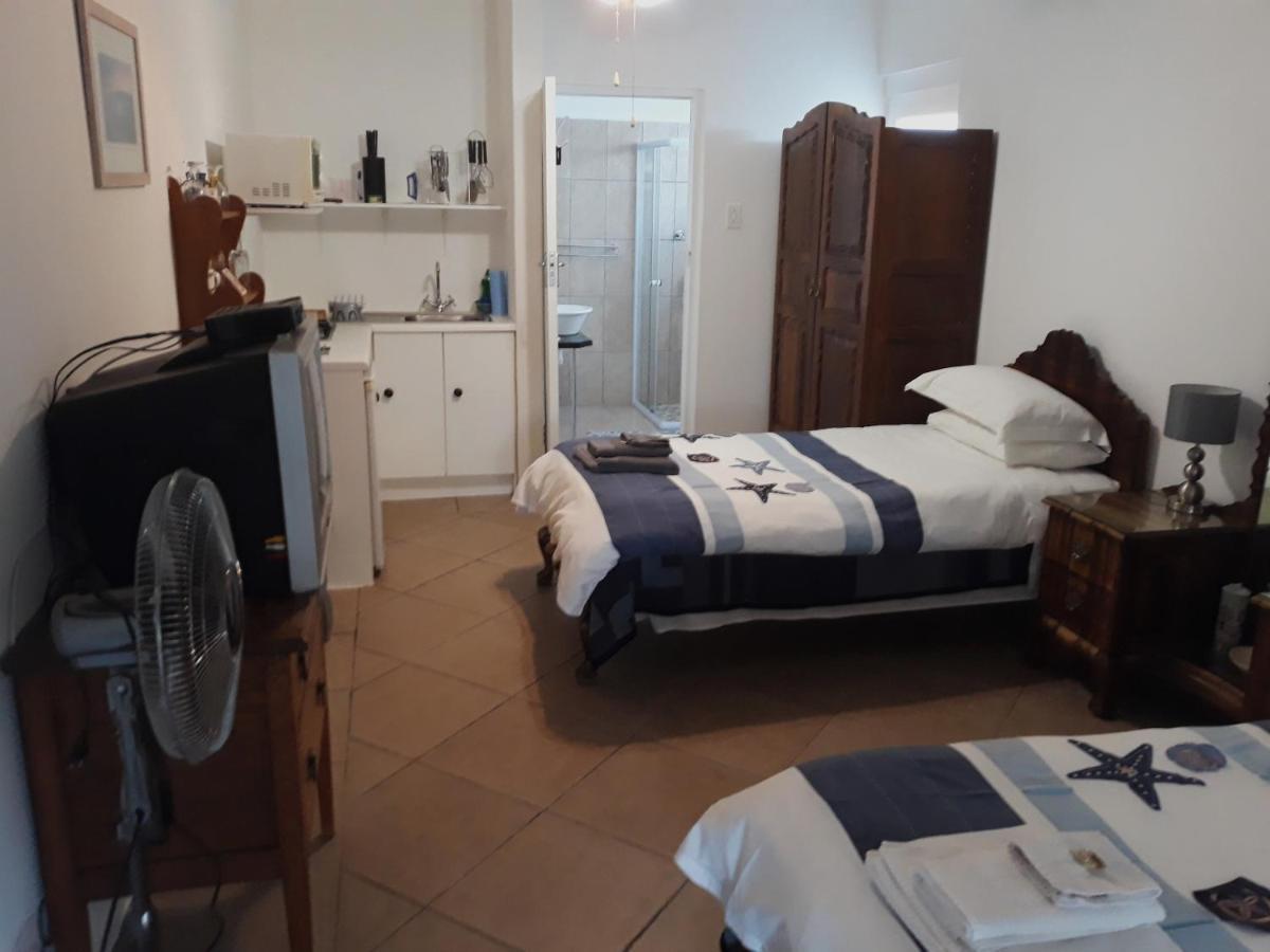 Bisibee Guest House Oudtshoorn Dış mekan fotoğraf