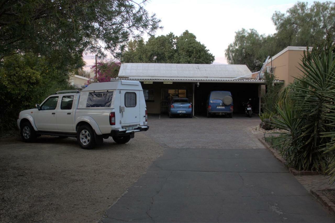 Bisibee Guest House Oudtshoorn Dış mekan fotoğraf