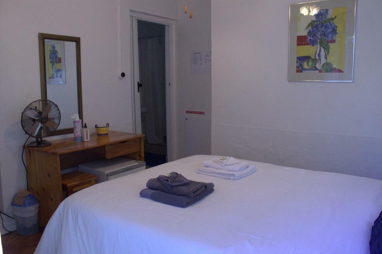 Bisibee Guest House Oudtshoorn Dış mekan fotoğraf
